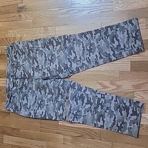 Denim & Co. Camo Jeans - size 16